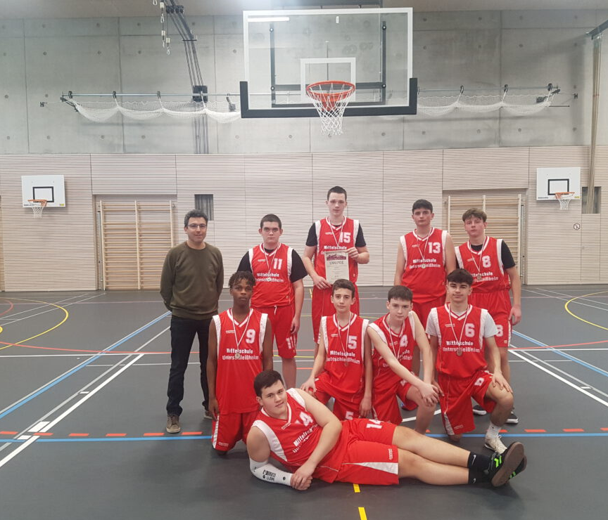 Basketballer im Regionalentscheid Zweiter