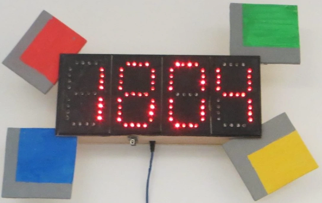 Unsere LED Uhr – Zusammenbau und Programmierung
