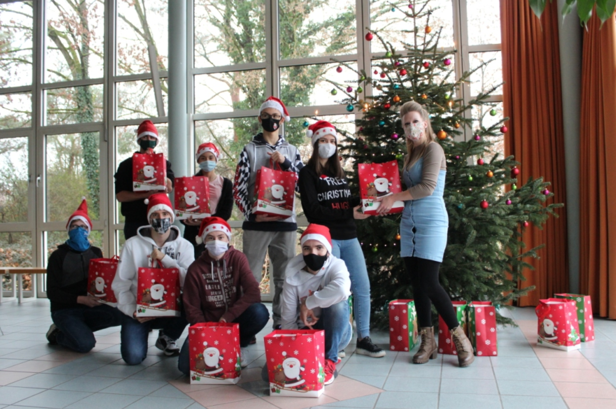 Der fleißige Corona-Nikolaus an der Mittelschule Unterschleißheim