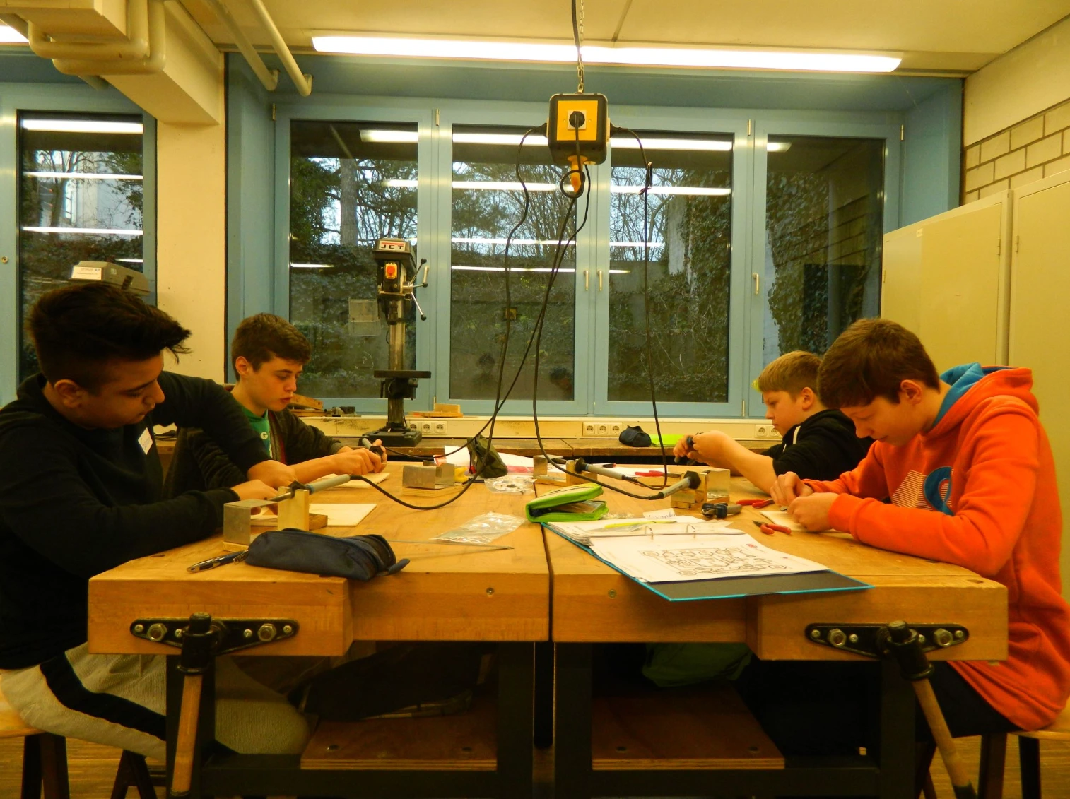 Technikunterricht an der Mittelschule