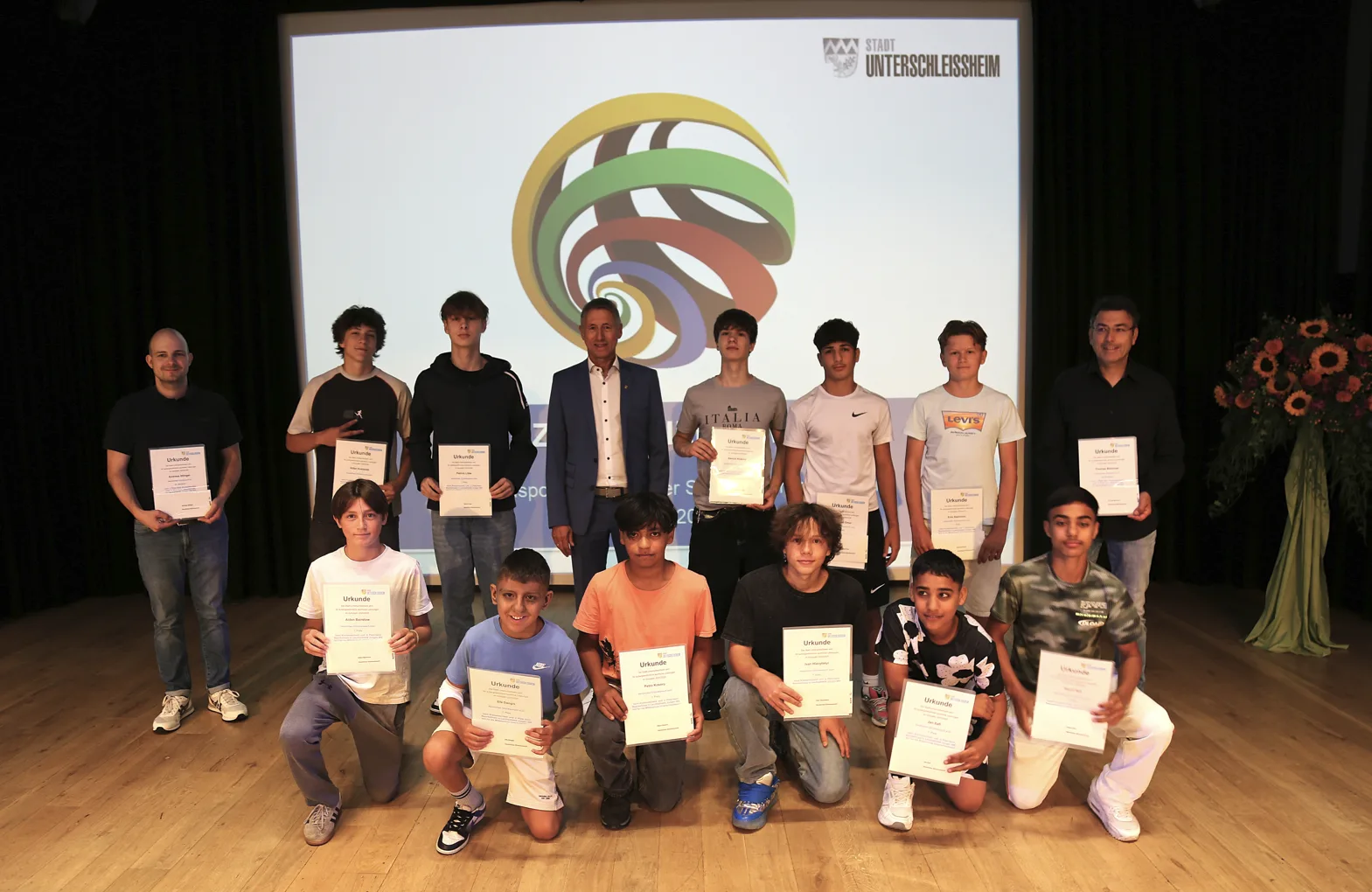 MS USH mit vier Mannschaften bei der Sportlerehrung im Rathaus